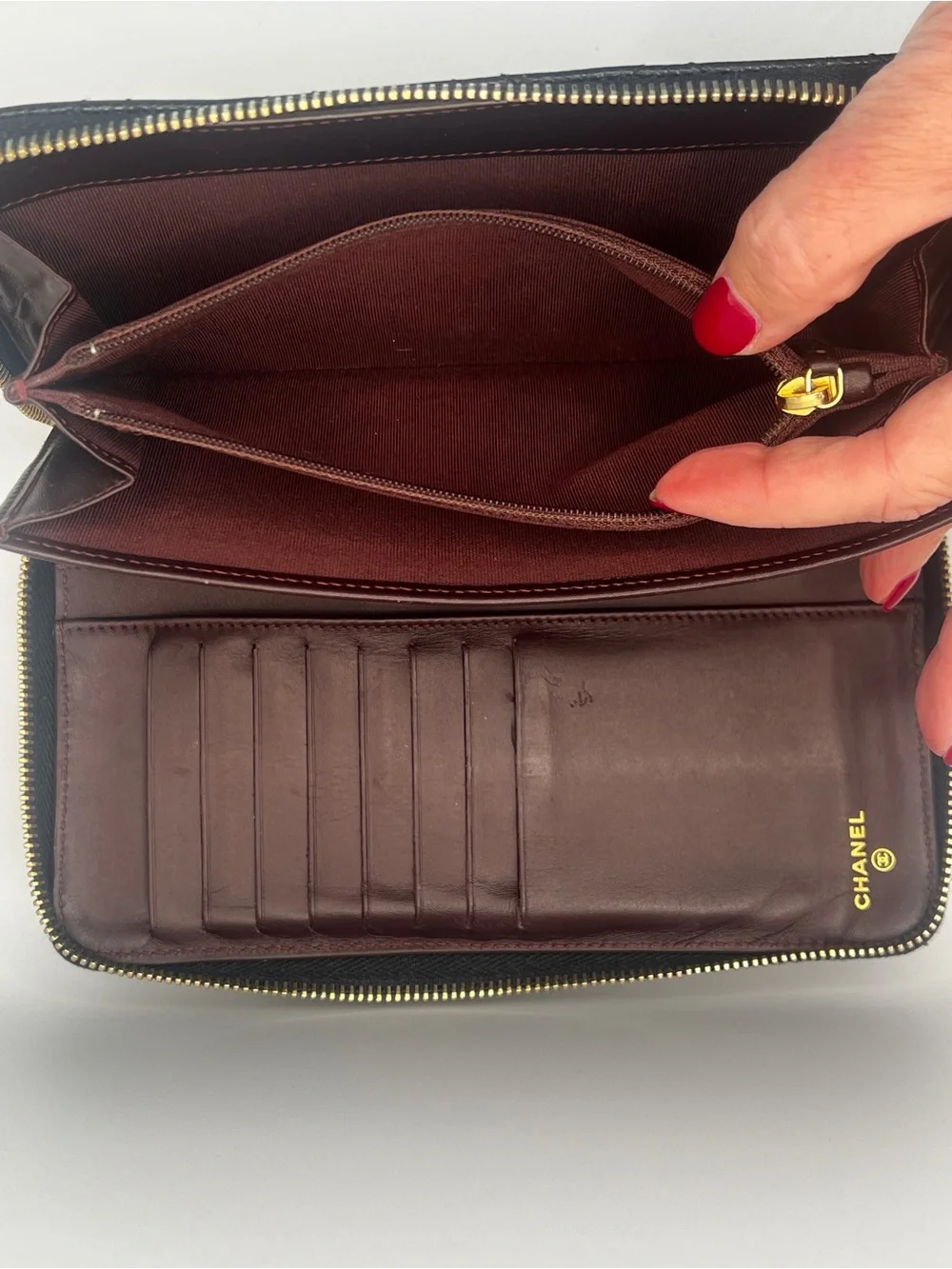 Chanel Classic Caviar Quilted Zip Around Wallet Black Gold Hardware